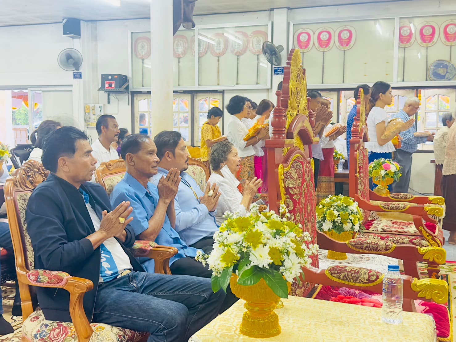 ร่วมทอดกฐิน ประจำปี2566 ณ วัดหาดสำราญ