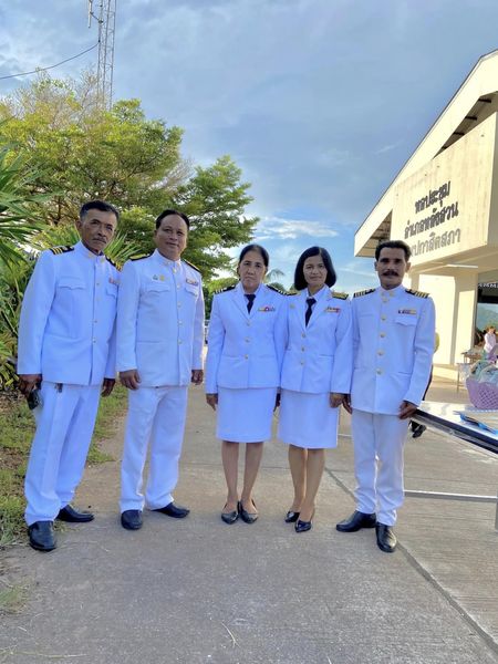 พิธีทำบุญตักบาตรถวายพระราชกุศล และพิธีวางพวงมาลา เนื่องในวันนวมินทรมหาราชการ 13 ตุลาคม 2566
