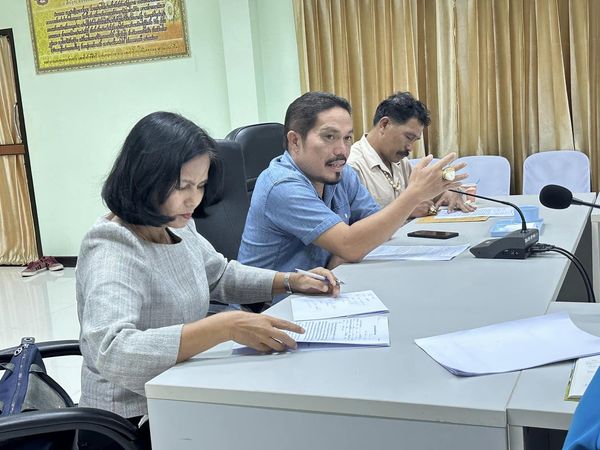 เข้าร่วมประชุม เพื่อเตรียมความพร้อมและหารือแนวทางการให้บริการประชาชนในพื้นที่ตำบลหาดยายและตำบลวังตะกอ ในโครงการ(อบจ.พบประชาชน)