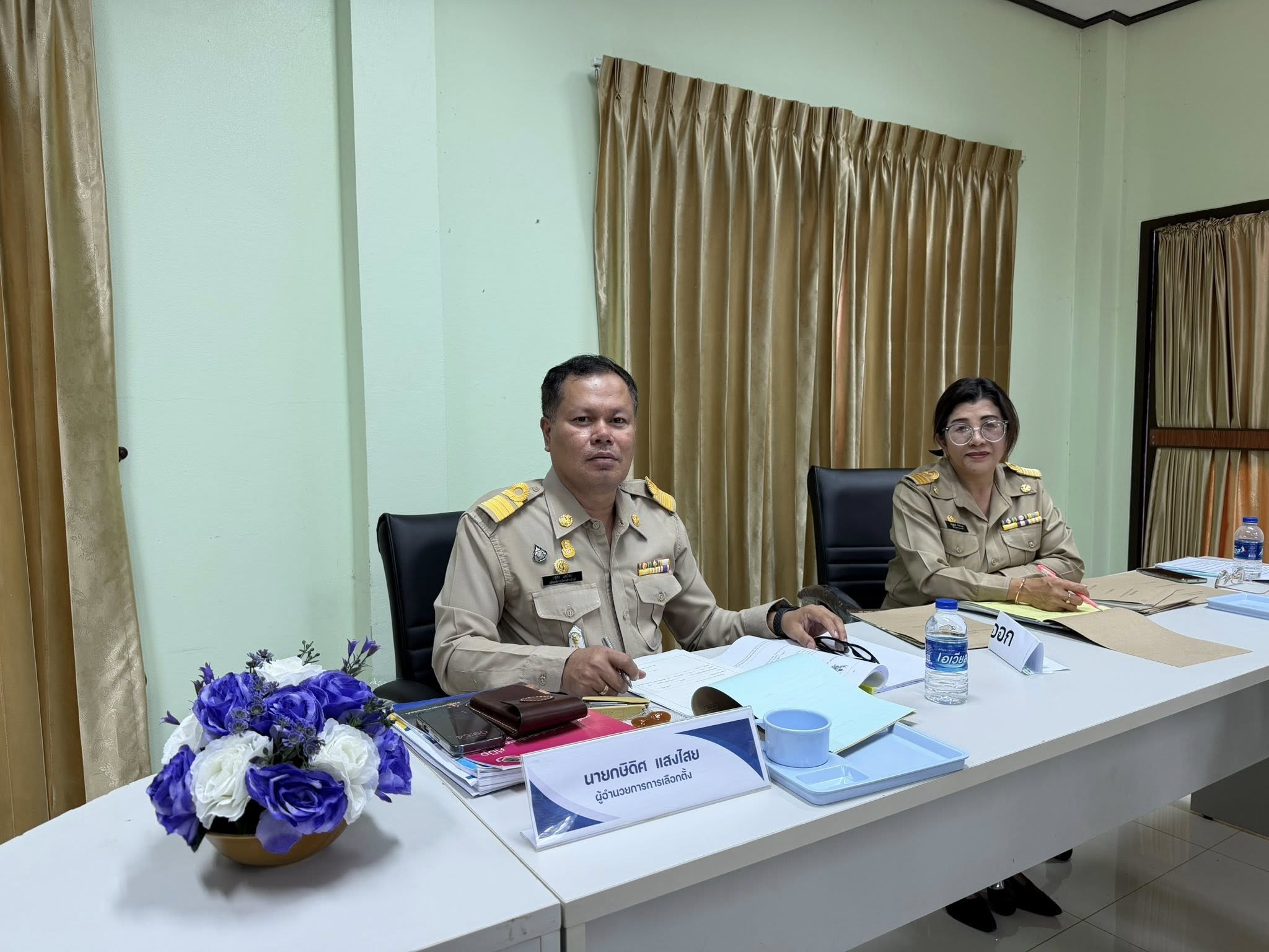 ภาพบรรยากาศการรับสมัครการเลือกตั้งสมาชิกสภาองค์การบริหารส่วนตำบลหาดยายและผู้บริหารท้องถิ่น วันที่ 1 เดือนธันวาคม พ.ศ.2568